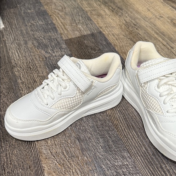 AND1 Kids white Sneakers - Picture 5 of 9